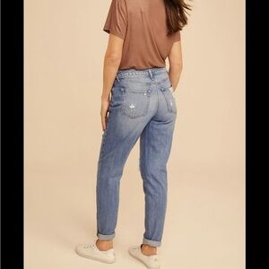 Edgely Maurice’s Classic Blue Women's Tapered Jeans distressed